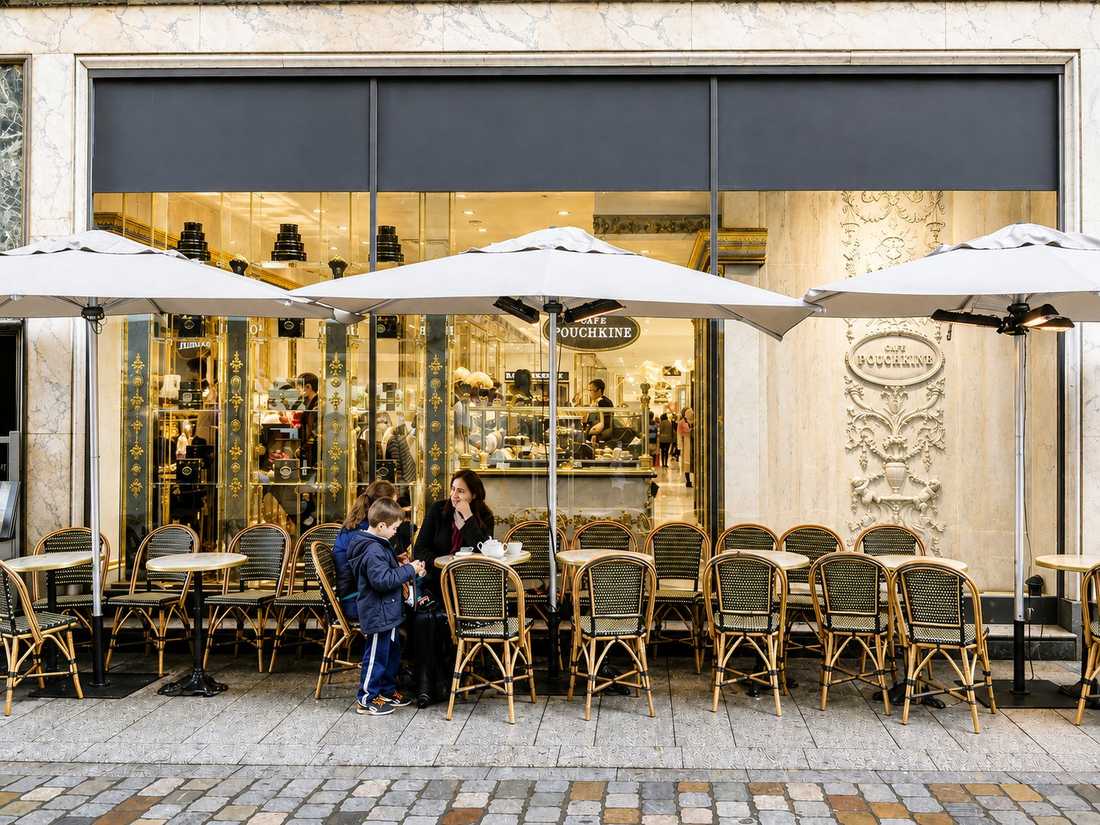 Aménagement d'un café par un architecte spécialiste de l'architecture commerciale in Quimper