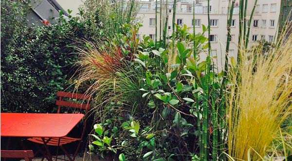 Avant aprés de la rénovation d'une terrasse sur un toit en zinc dans un appartement à Quimper