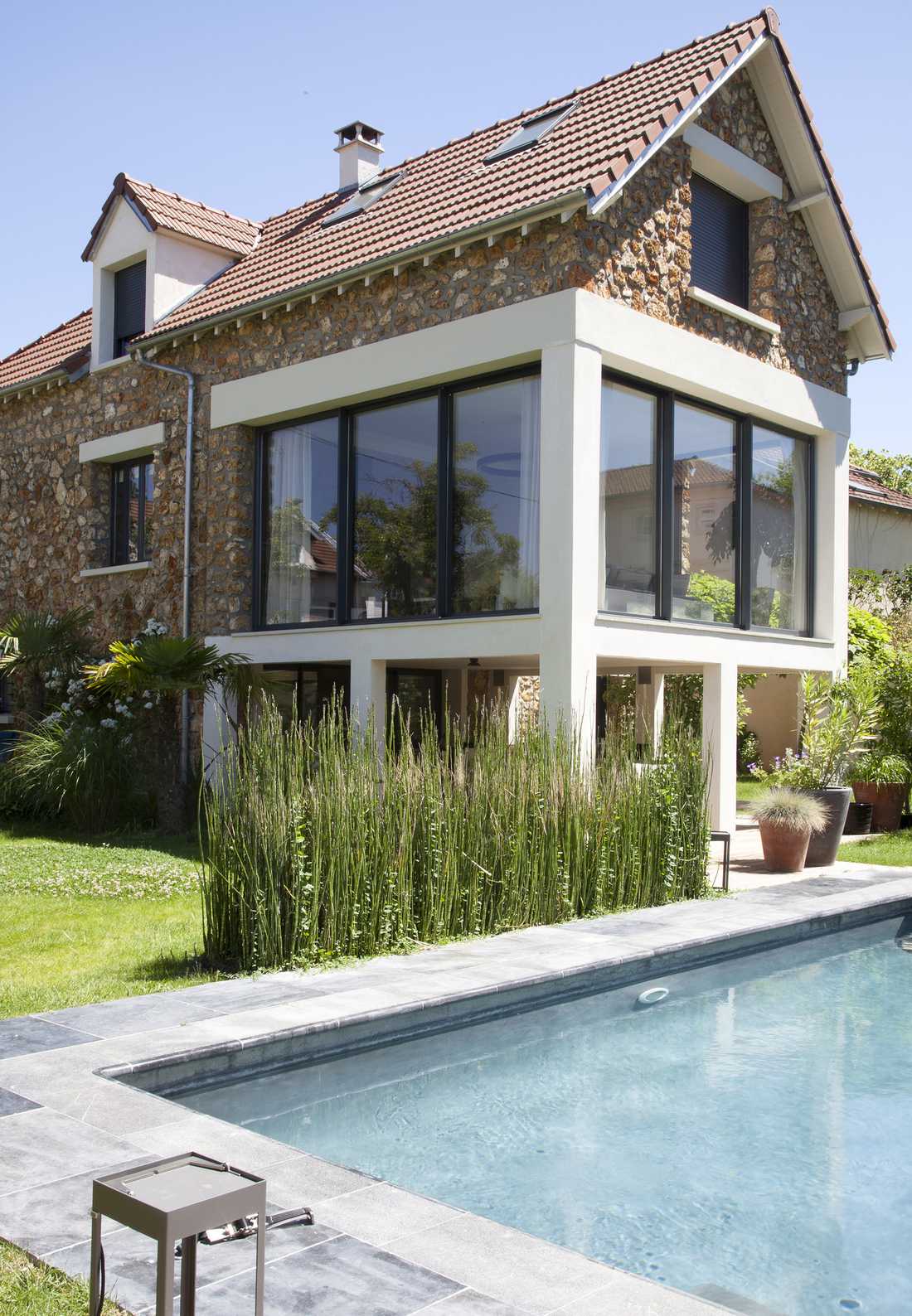 Extension d'une meulière construite par un architecte dans le Finistère et le Morbihan 