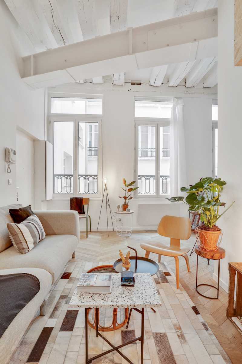 Aménagement d'un studio en duplex de 26m² - le séjour lumineux