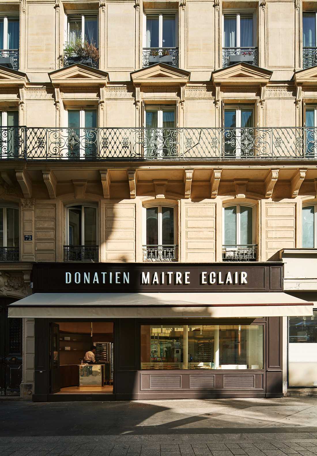 Façade d'une boutique après travaux de rénovation par un architecte à Quimper
