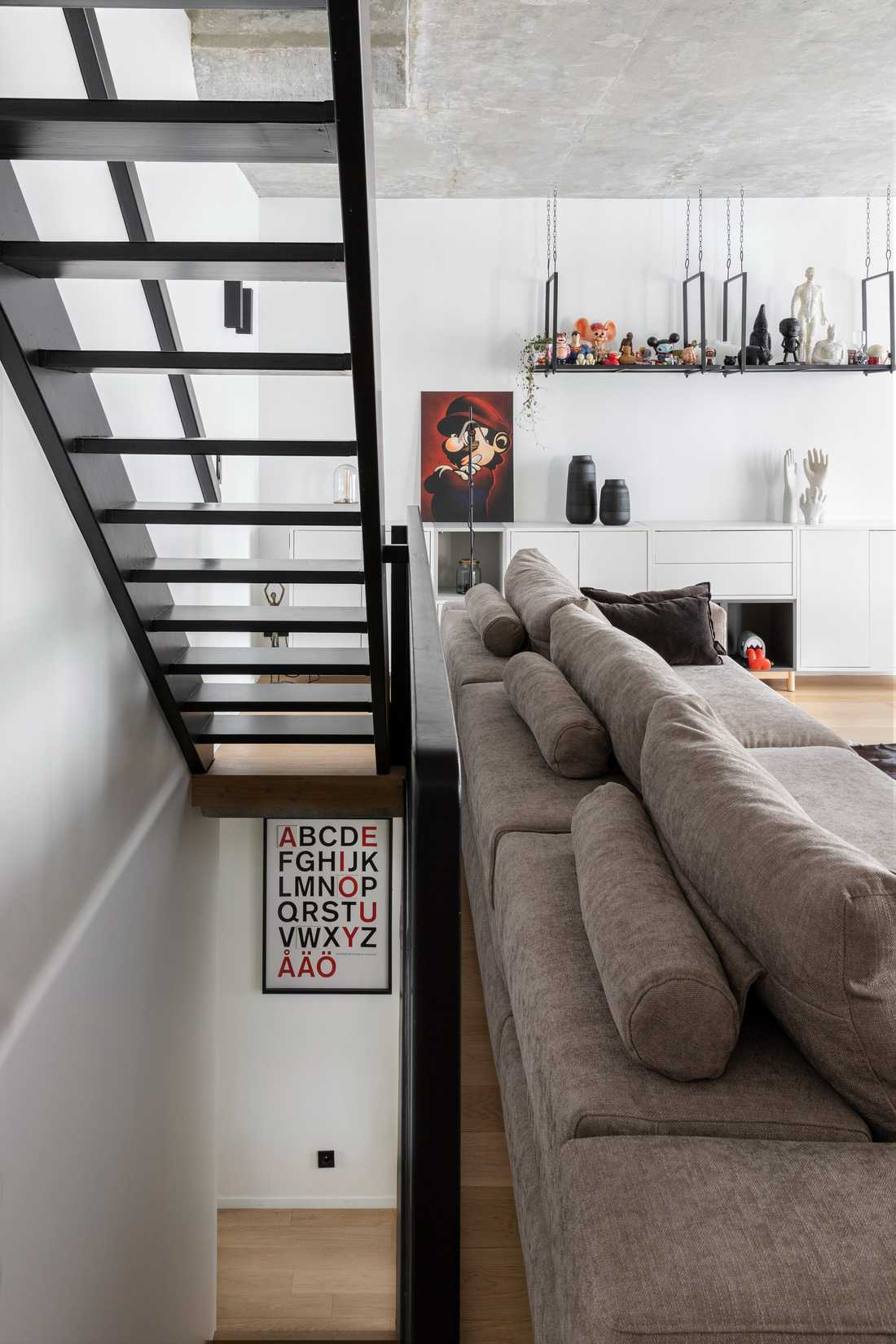 Escalier intérieur d'un triplex conçu par un architecte à Quimper