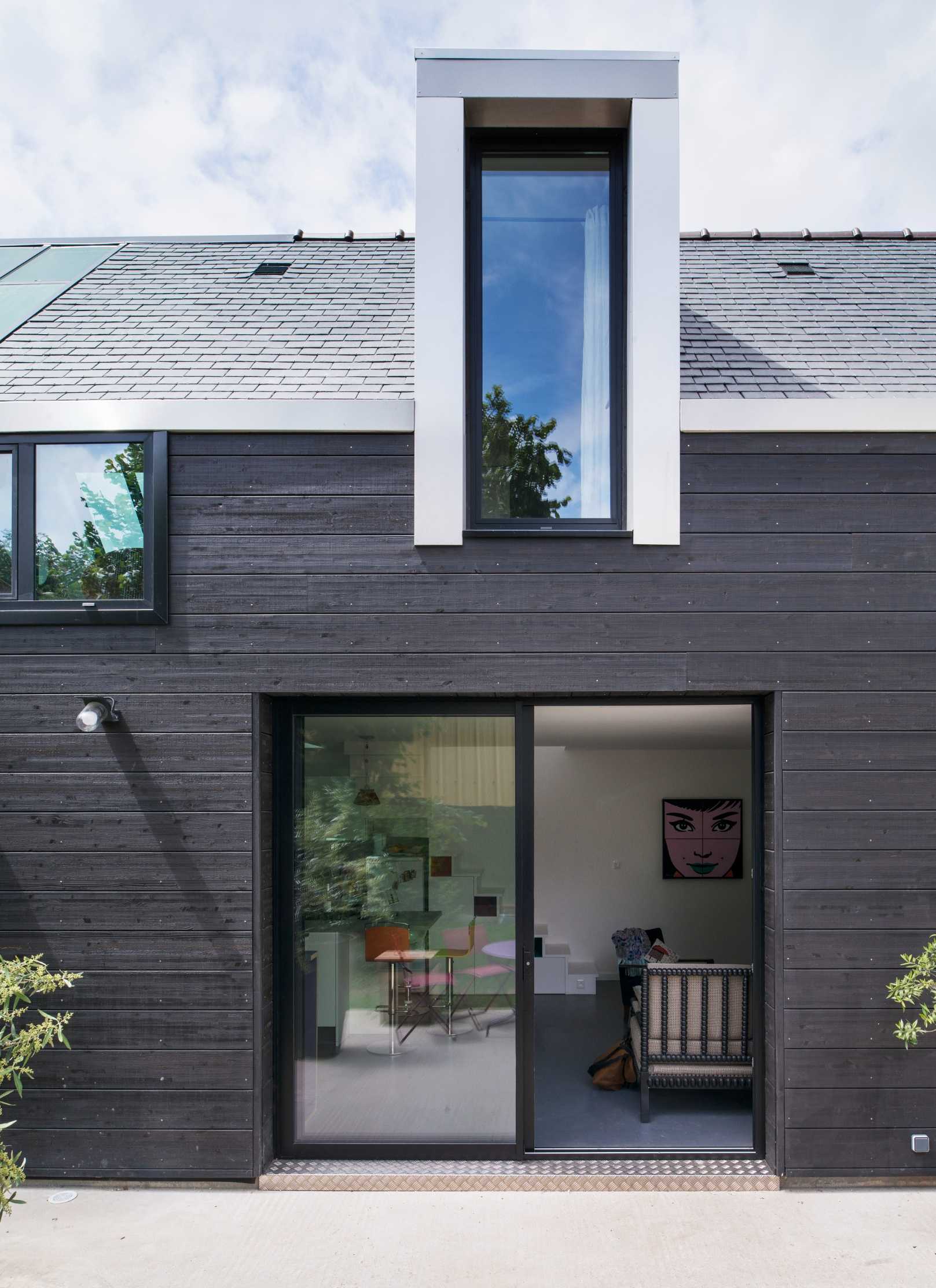 Contemporary extension of a house designed by an architect in Brittany
