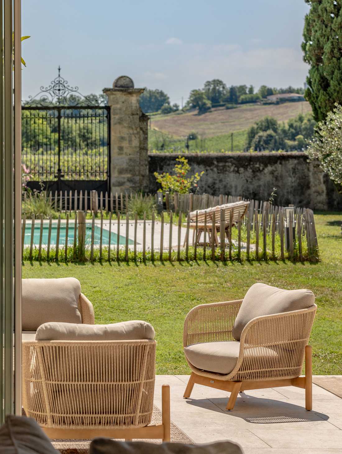 Landscaping of a castle garden with swimming pool in Finistère and Morbihan