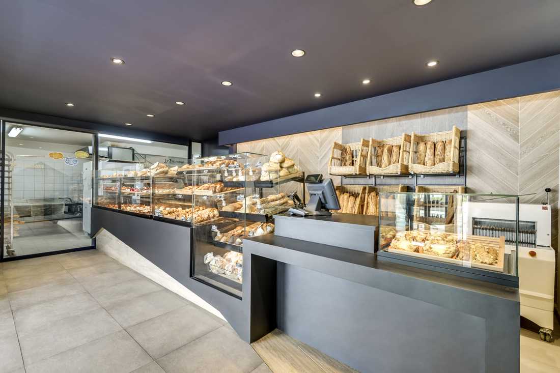 Présentoire d'une boulangerie réalisé sur mesure par un architecte d'intérieur à Quimper
